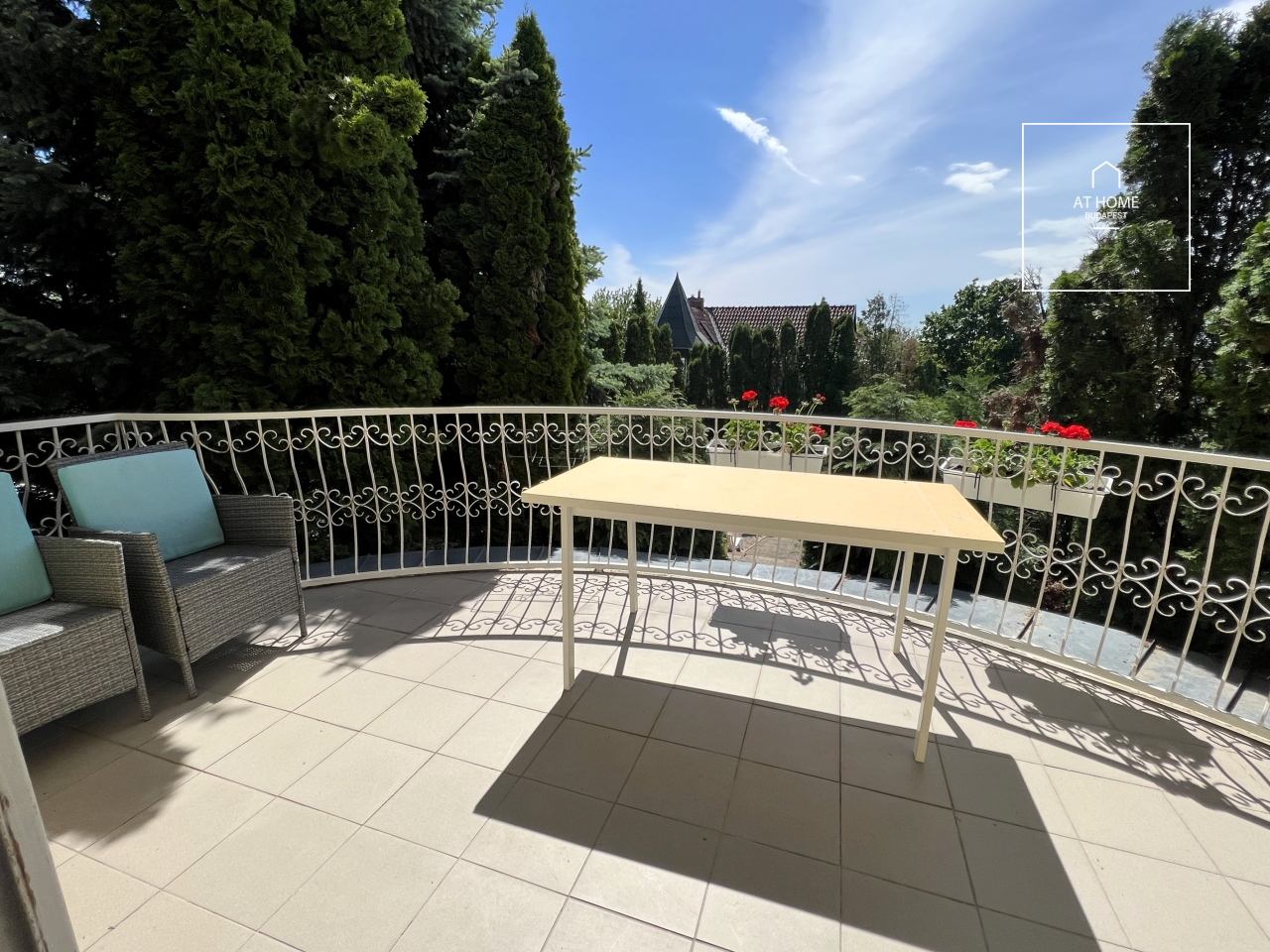 Premium apartment with garden connection for rent Budapest II. district, Pálvölgy