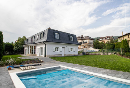 Refurbished detached house with pool for rent Budapest III. district, Táborhegy