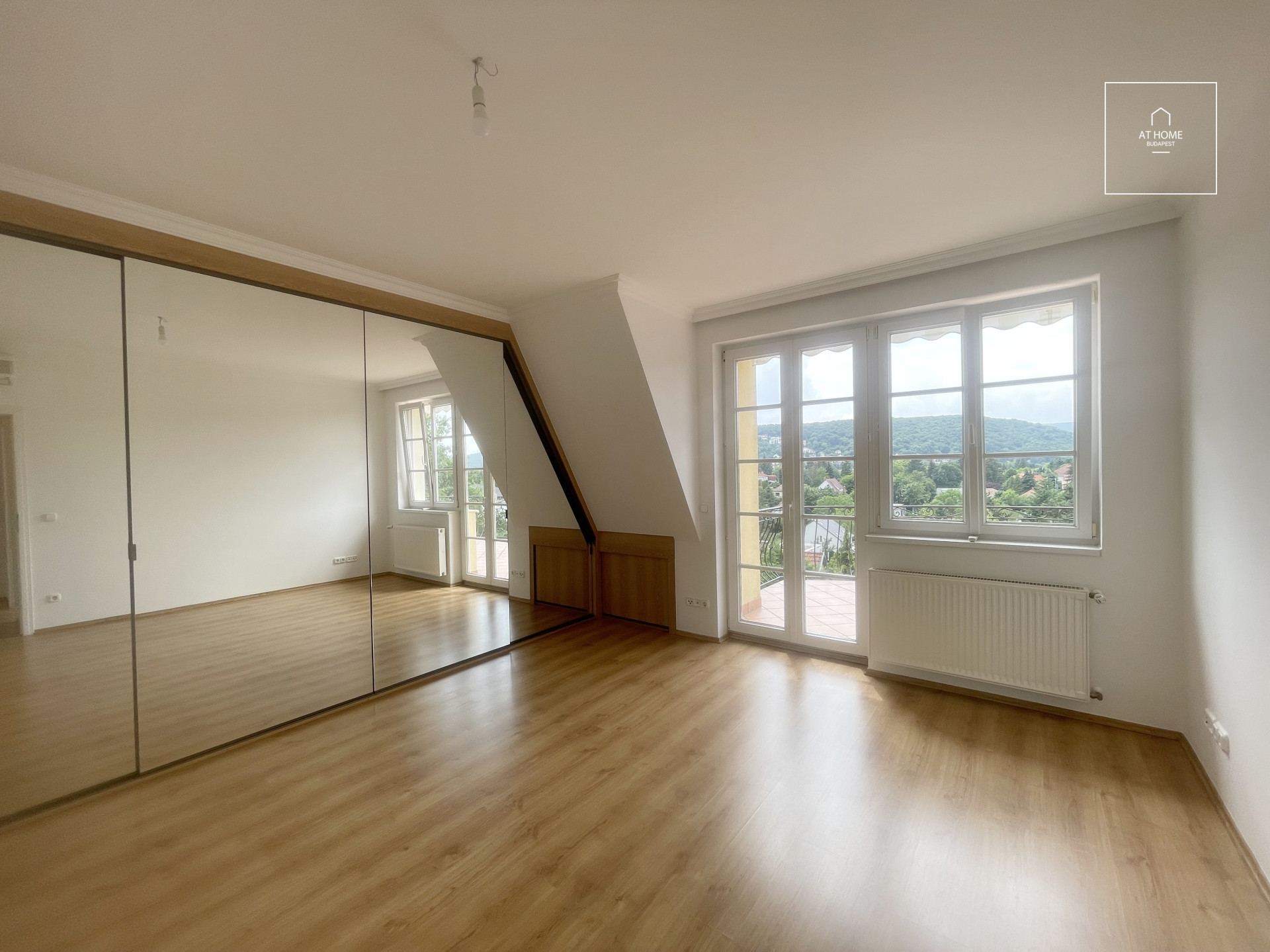 Stunning detached house for sale Budapest, district 2/A, Máriaremete