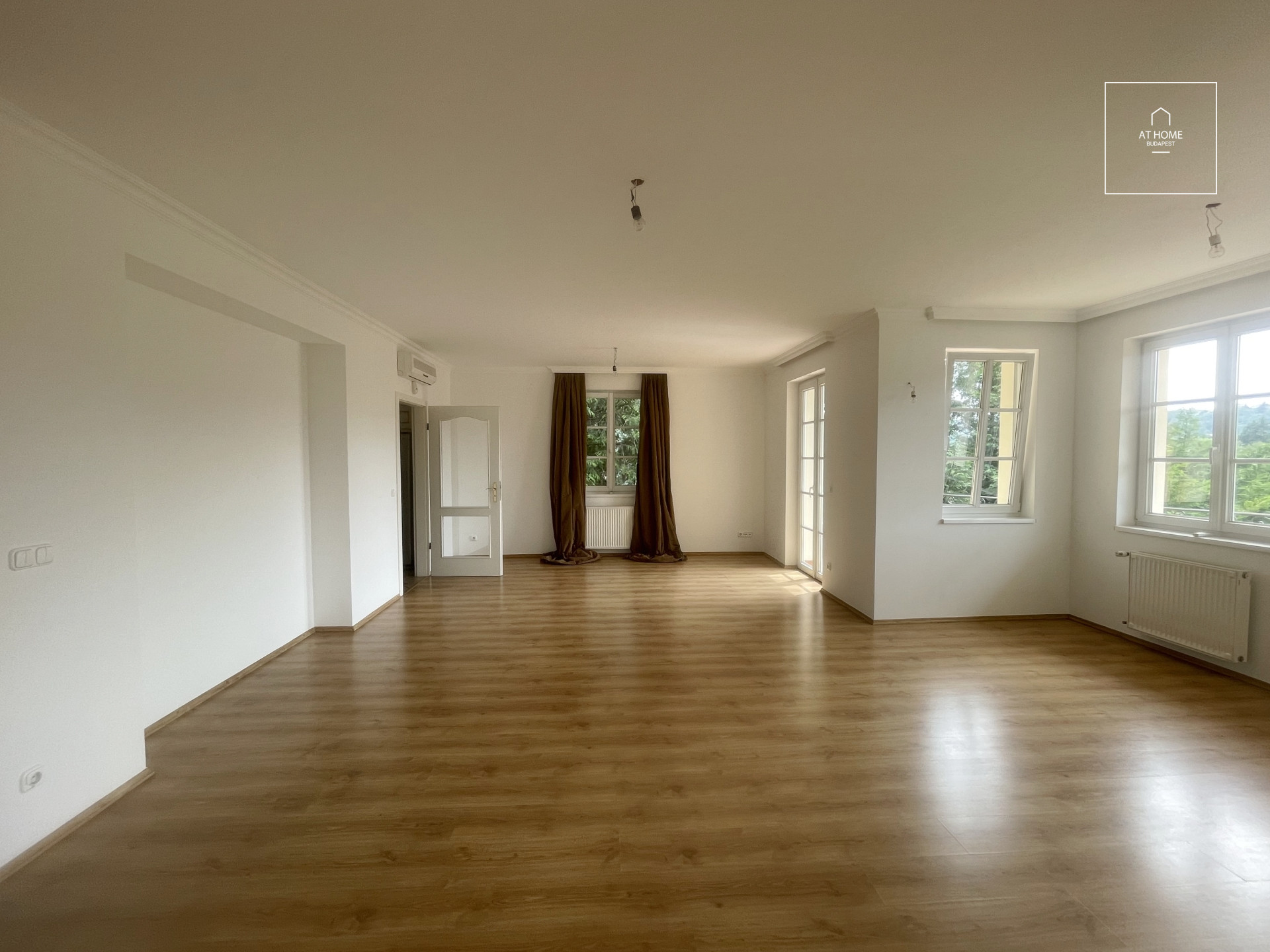 Stunning detached house for sale Budapest, district 2/A, Máriaremete
