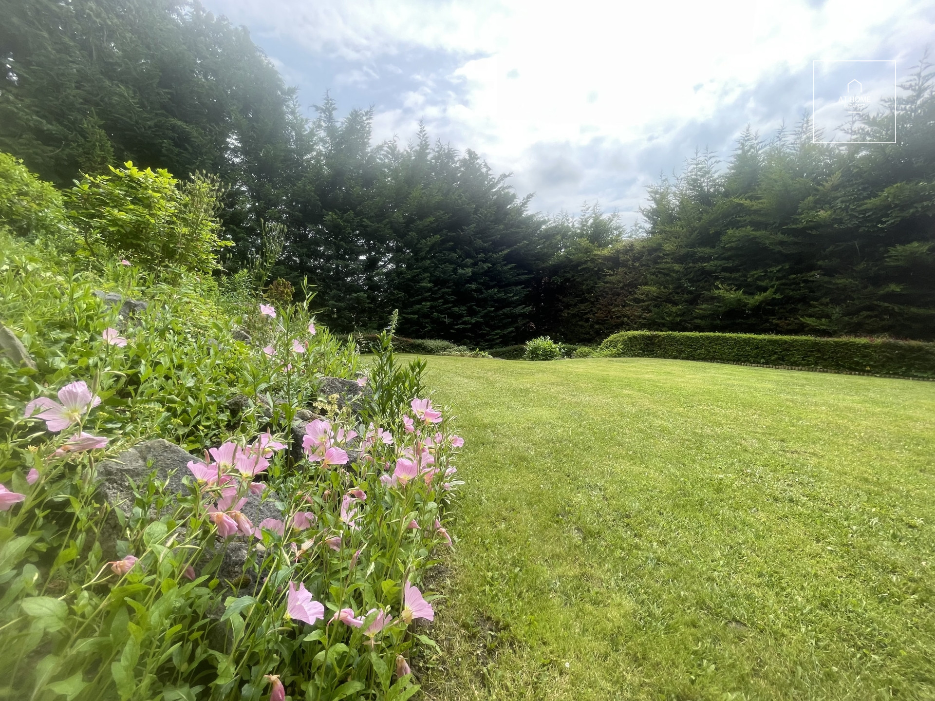 Stunning detached house for sale Budapest, district 2/A, Máriaremete