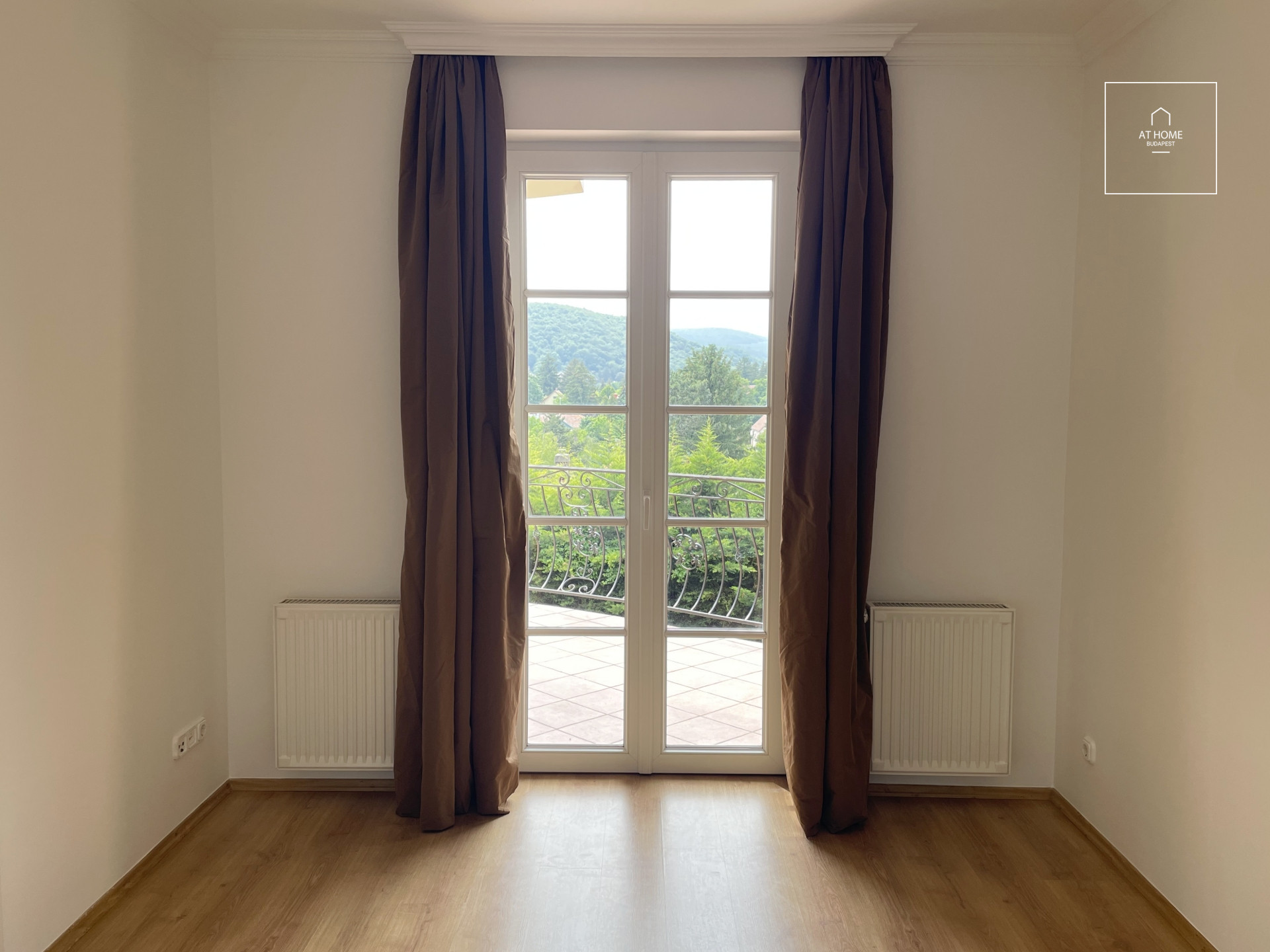 Stunning detached house for sale Budapest, district 2/A, Máriaremete