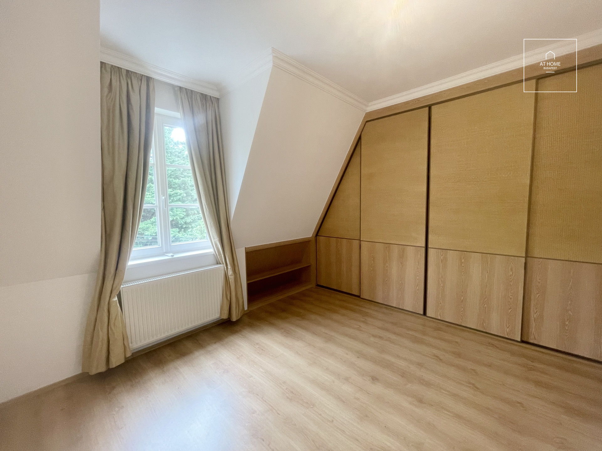 Stunning detached house for sale Budapest, district 2/A, Máriaremete