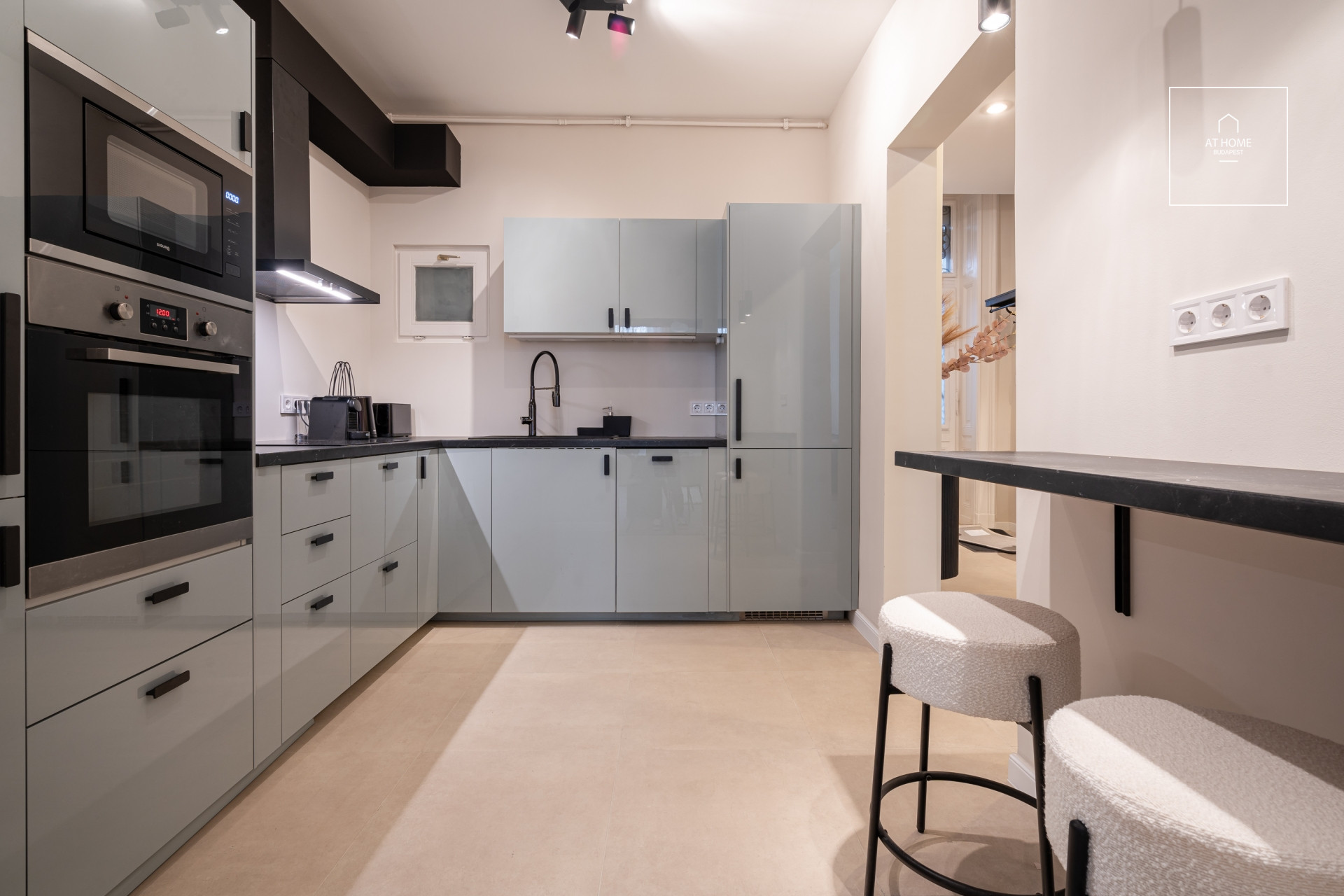 One-bedroom luxury apartment for rent Budapest V. district, Belváros