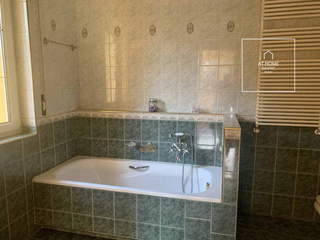 Stunning detached house for rent Budapest III. district, Testvérhegy