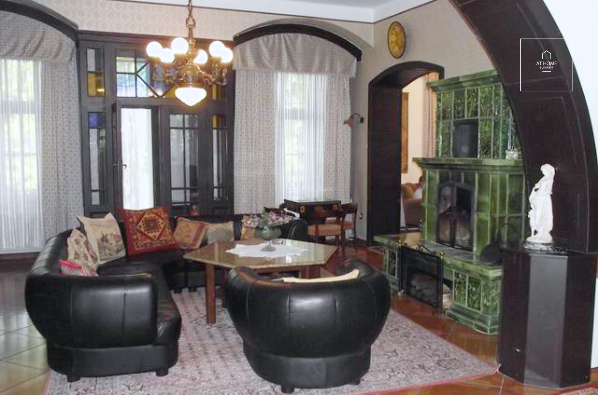 Exclusive villa for sale in Szabadbattyán