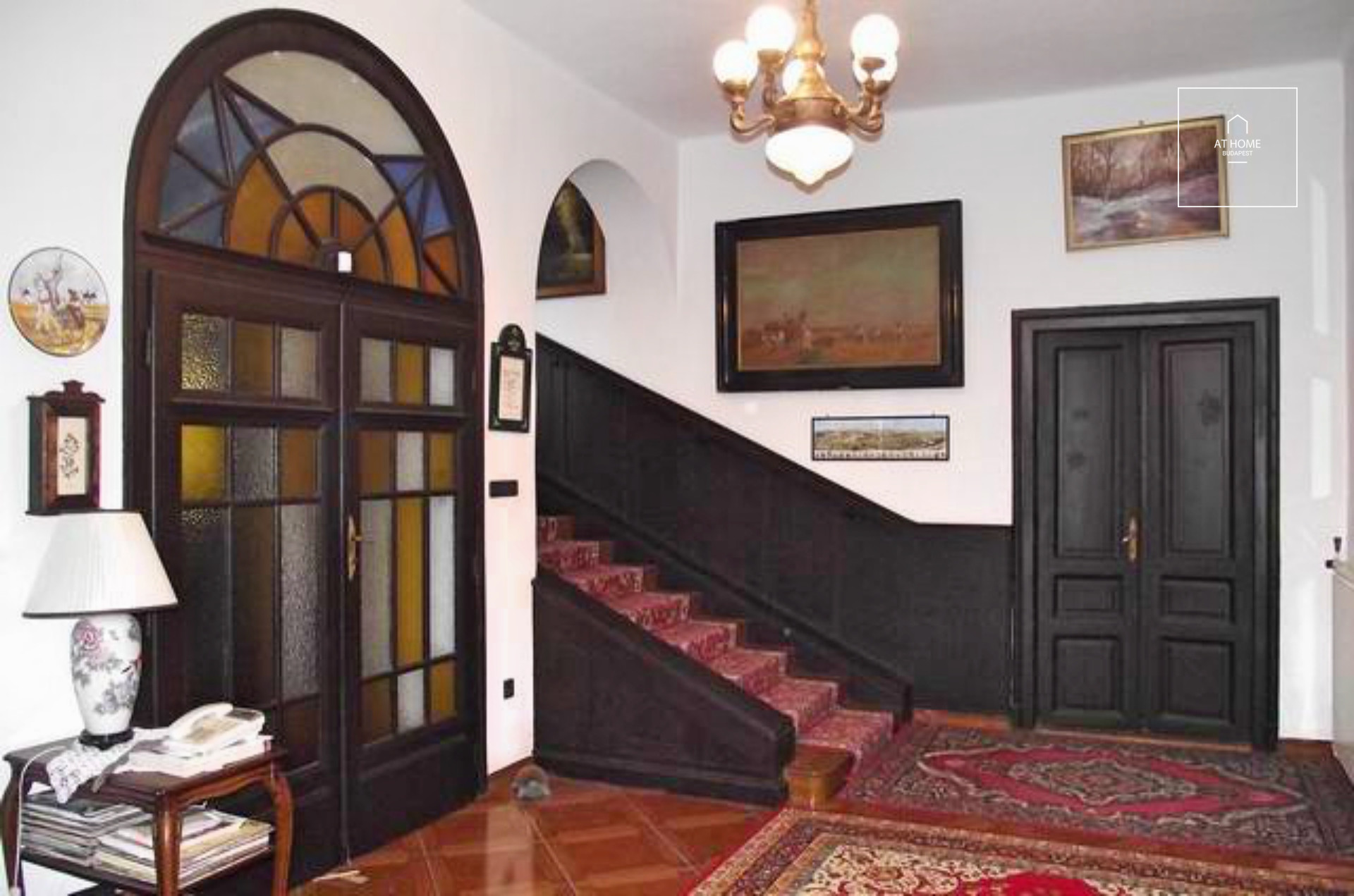 Exclusive villa for sale in Szabadbattyán