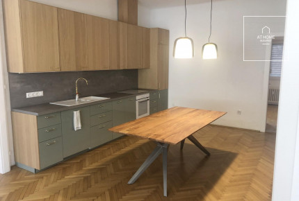 2-bedroom apartment in 5th district Budapest