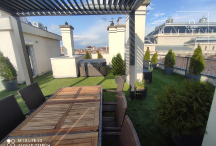 Exclusive apartment with huge roof terrace in Budapest VI. district