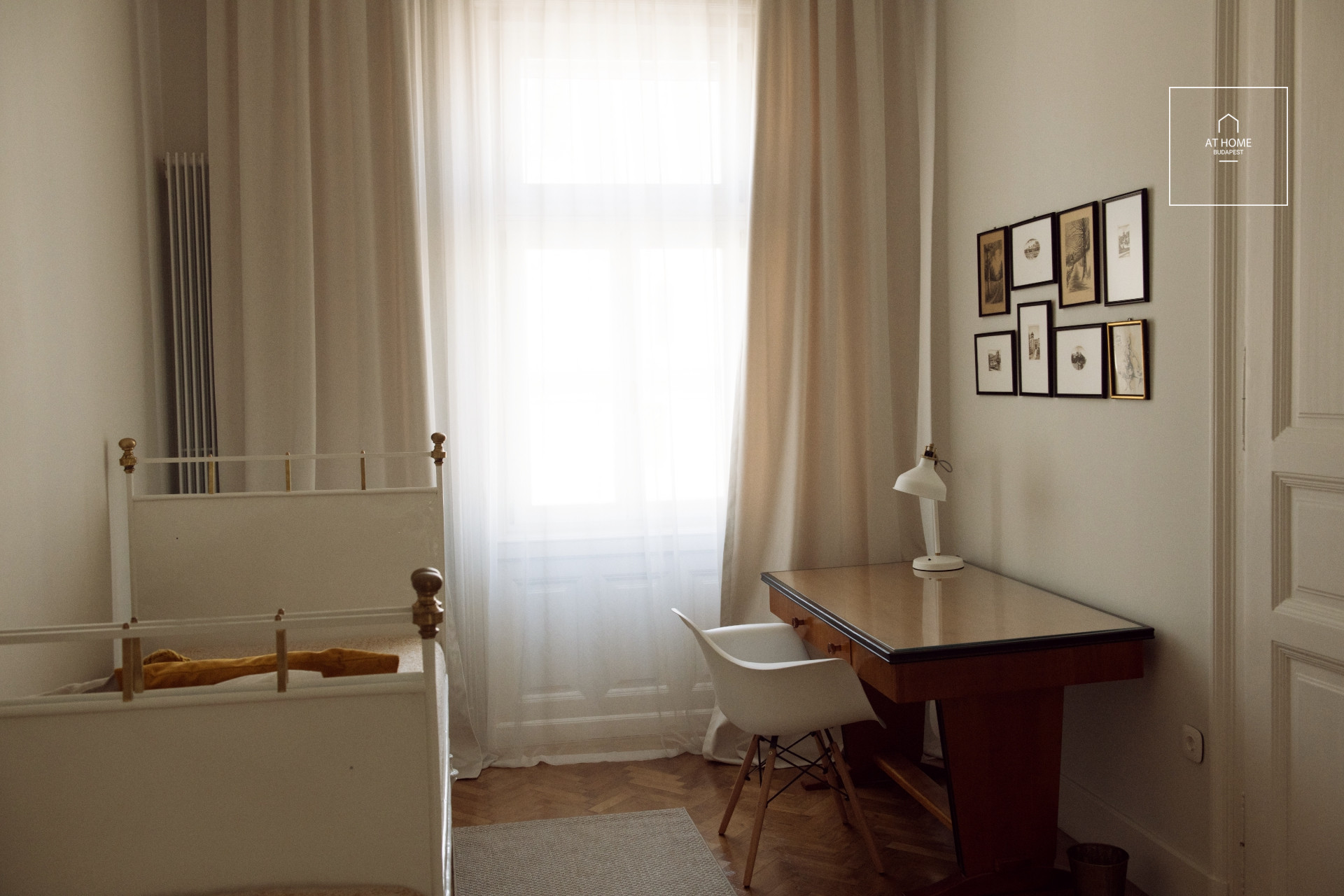 Fully furnished 133 sqm, 3-bedroom apartment for rent in the 6th district