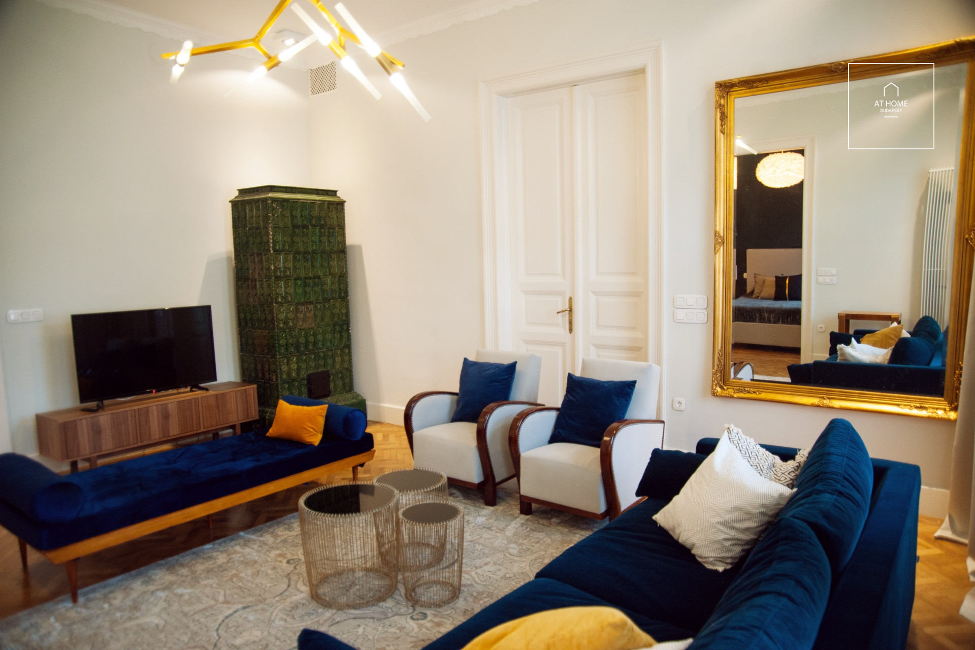 Fully furnished 133 sqm, 3-bedroom apartment for rent in the 6th district