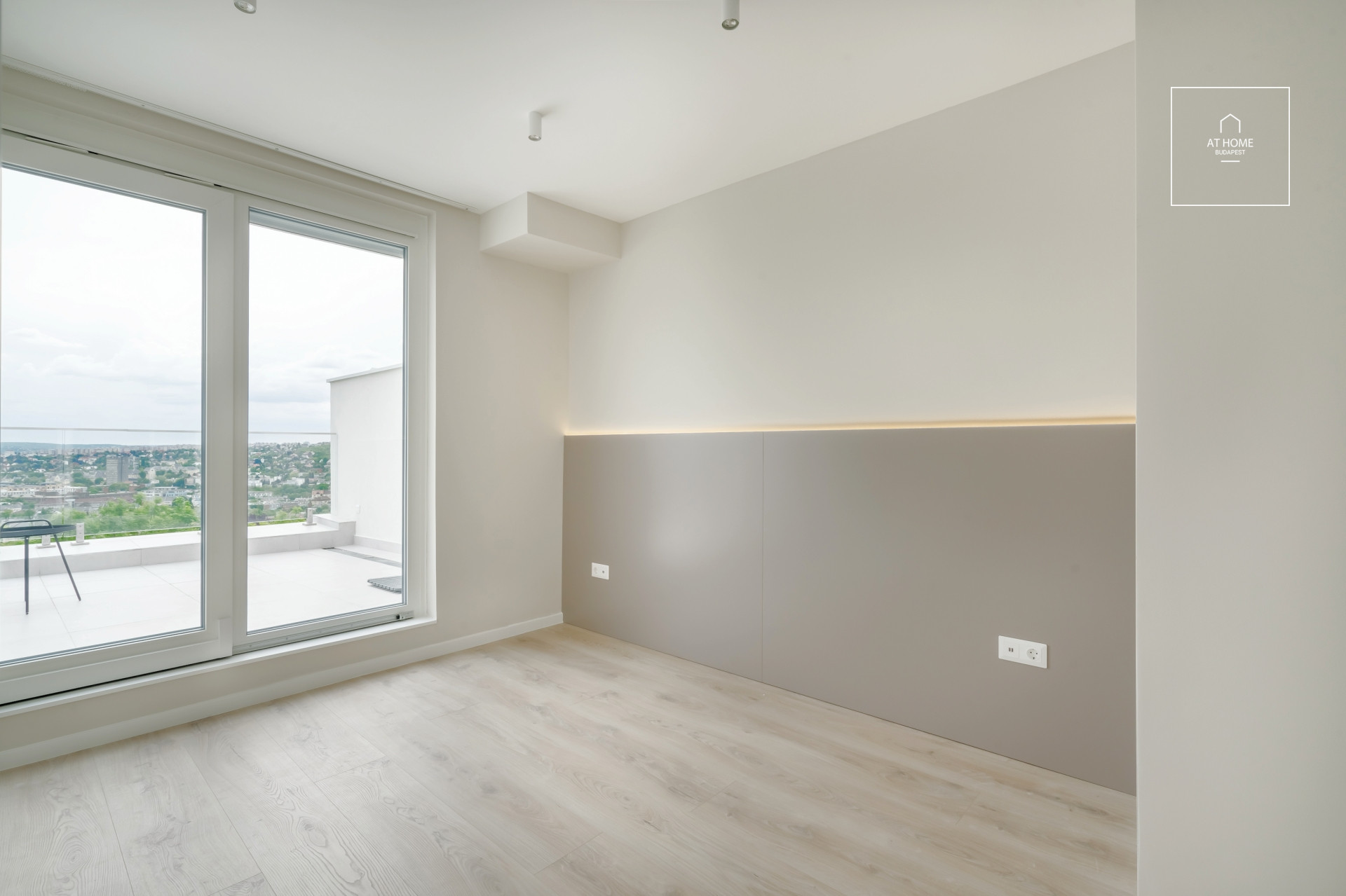 Freshly refurbished beautiful apartment with panorama in Budapest I. district