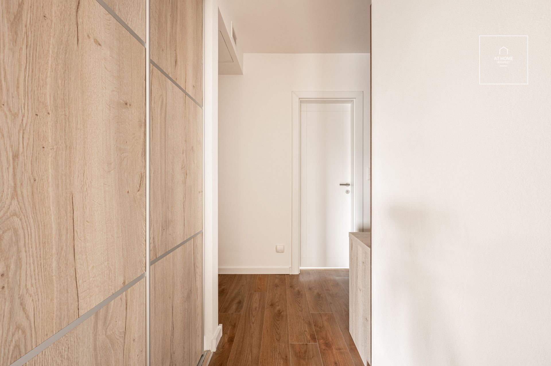 Luxury penthouse apartment in a beautiful renovated Bauhaus villa for sale in Budapest II. district