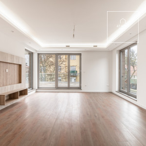 Luxury penthouse apartment in a beautiful renovated Bauhaus villa for sale in Budapest II. district