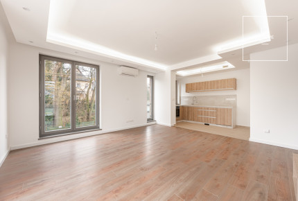 Luxury penthouse apartment in a beautiful renovated Bauhaus villa for sale in Budapest II. district