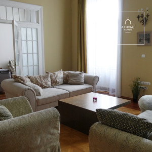 2 bedroom classical style apartment for rent in the II district on the bank of the Danube, Budapest