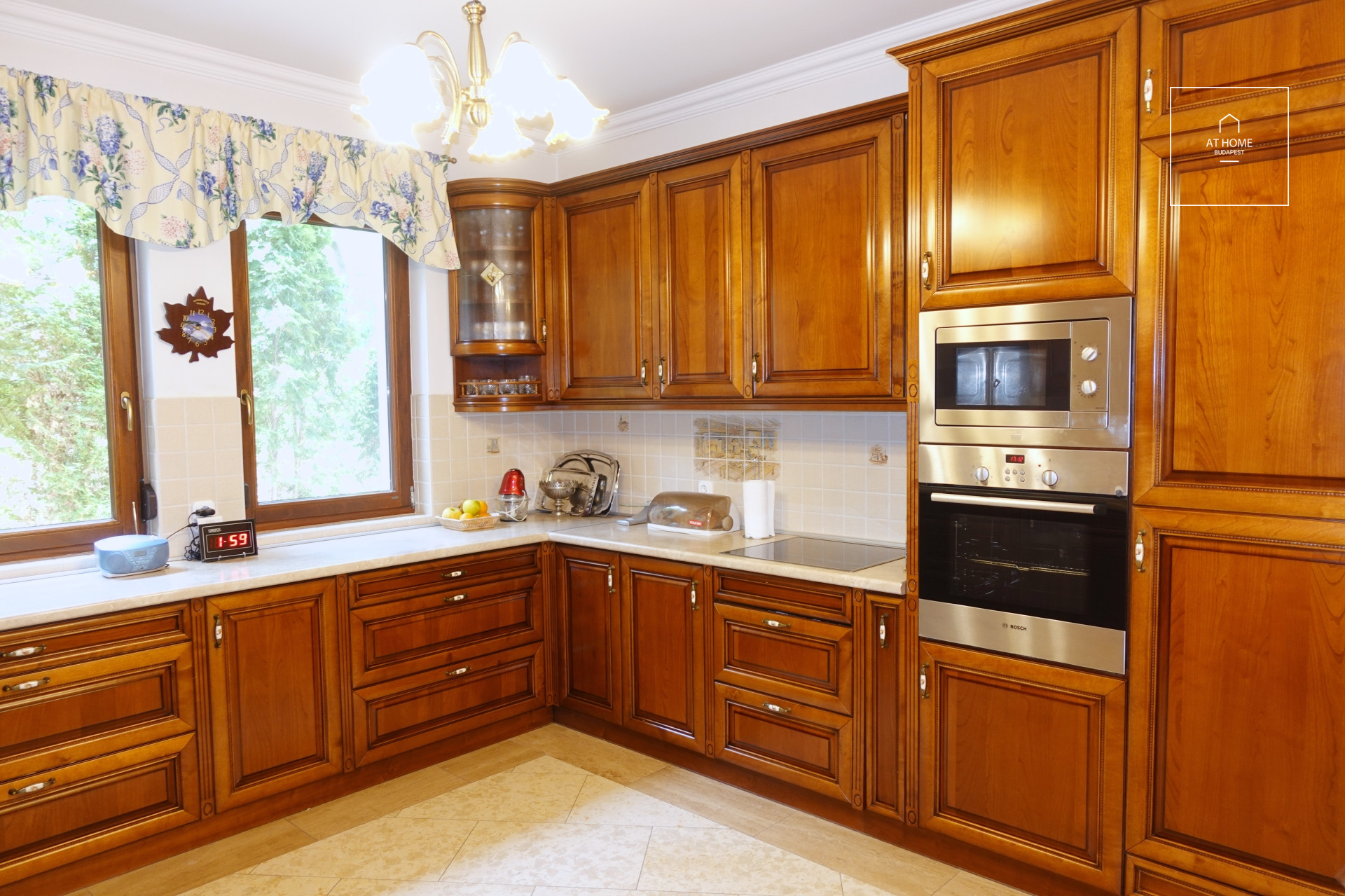 Detached house, Budapest, 3rd district next to BISB international school