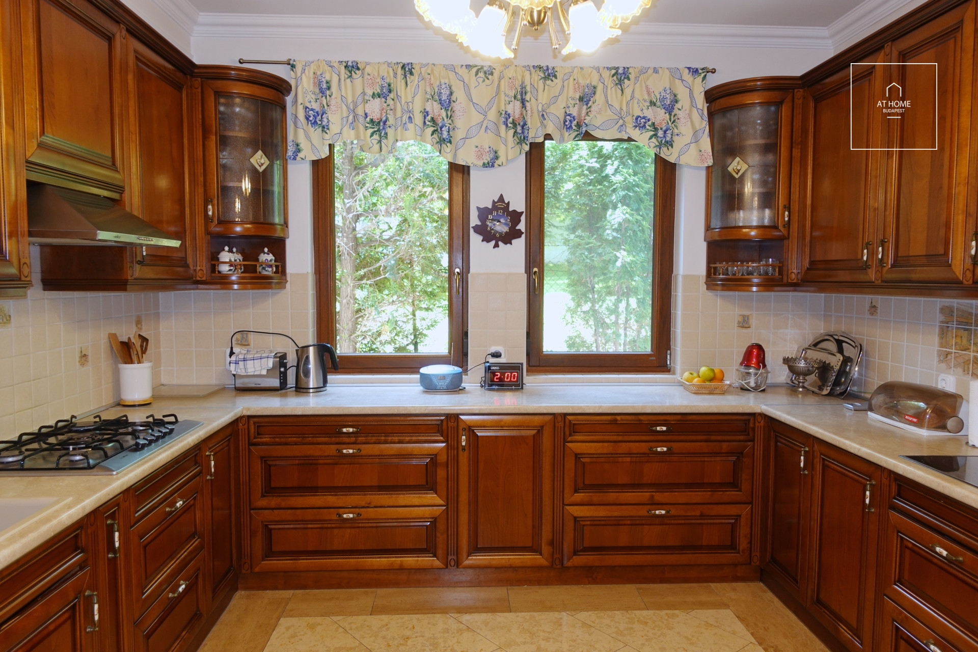 Detached house, Budapest, 3rd district next to BISB international school