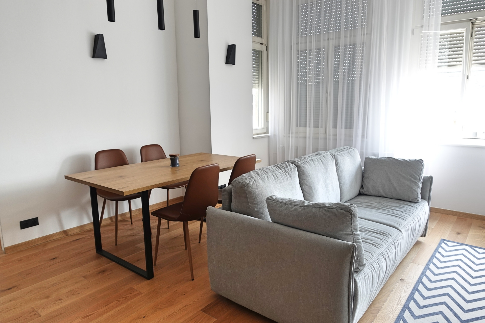 One-bedroom luxury apartment close to the Parlament for short term rent