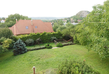 Detached house for rent in Budaörs