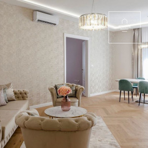 Newly furnished and renovated apartment in classical building in the Centre of Budapest