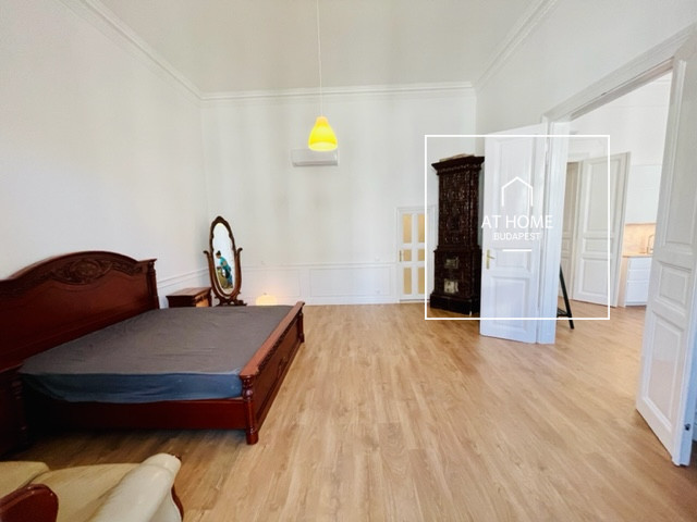 In the 6th district of Budapest a newly renovated apartment is for rent