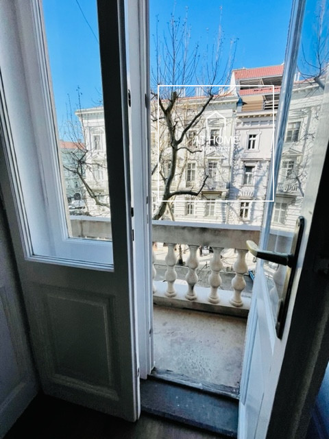 Budapest, VI. kerület Lipótvárosban frissen felújított lakás kiadó.