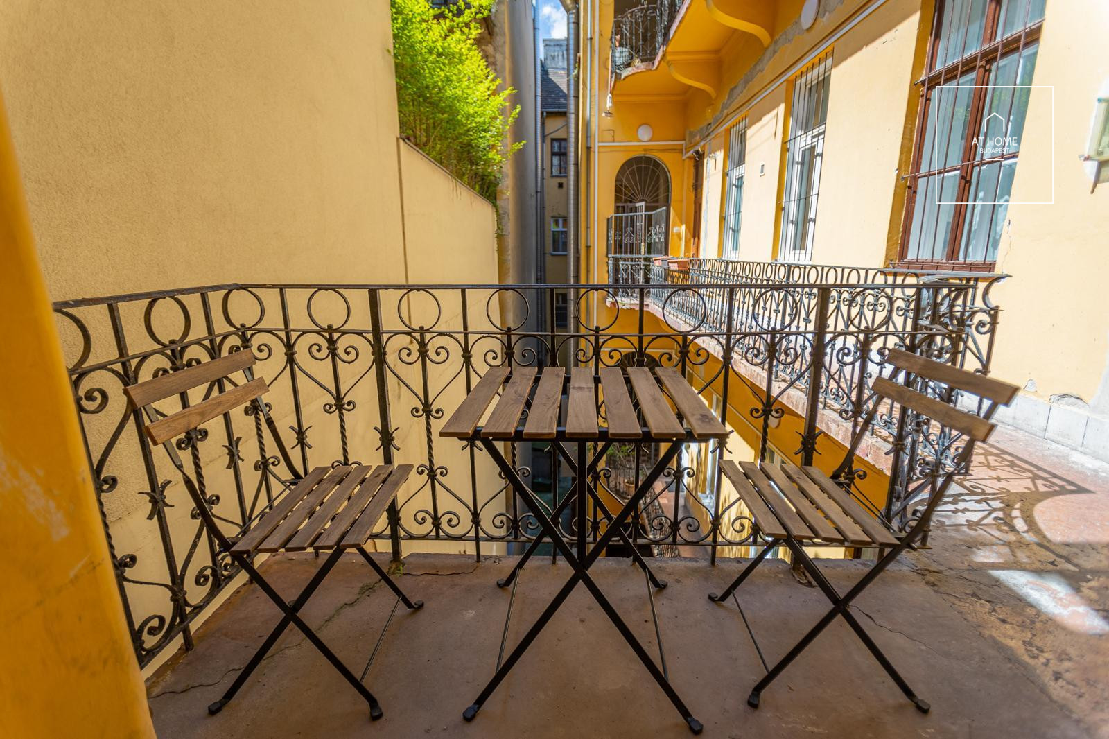 In the 6th district of Budapest a newly renovated apartment is for rent