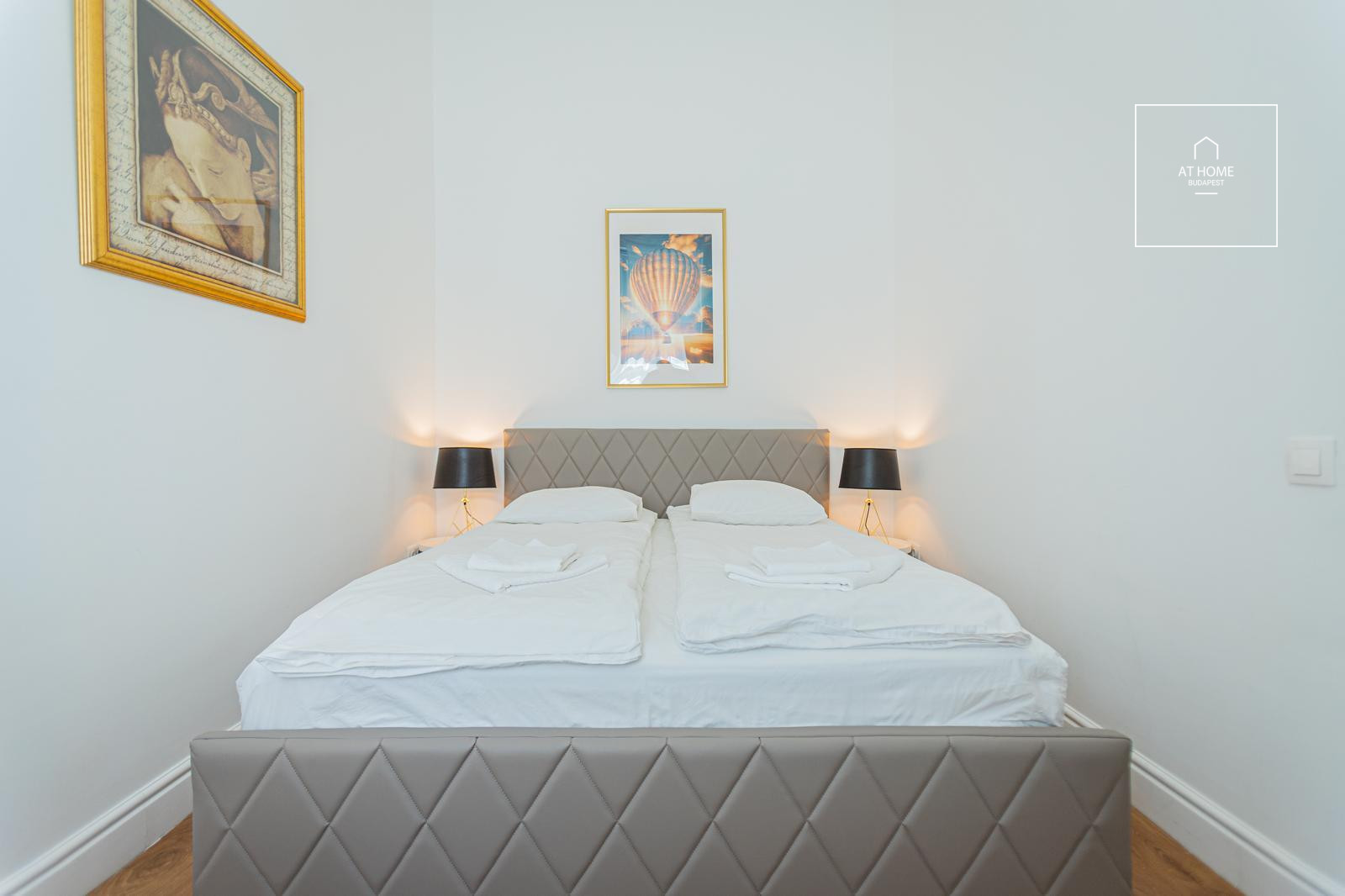 In the 6th district of Budapest a newly renovated apartment is for rent