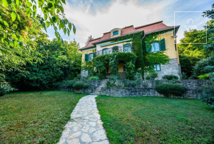 In the 12th district of Budapest a castle in good condition on a beautiful estate is for rent