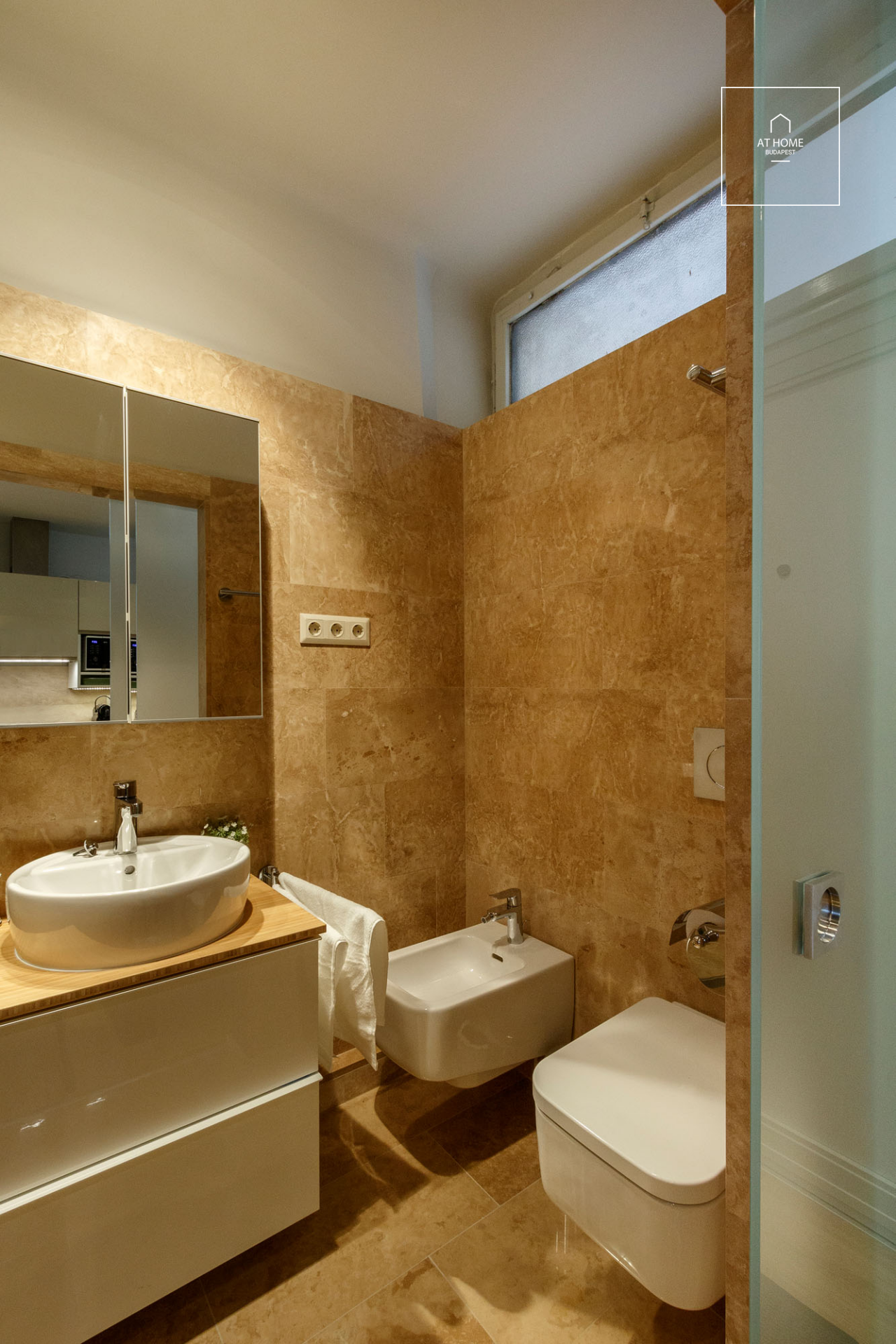 Stúdió lakás kiadó a Budai vár közelében, Budapest I. kerület.