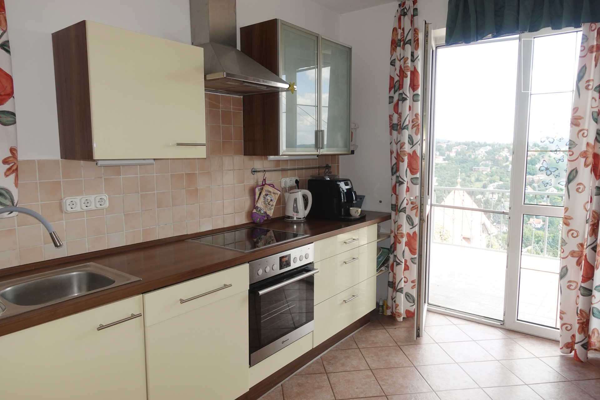 Two storey apartment in a charming detached house II/A district, Adyliget, Budapest