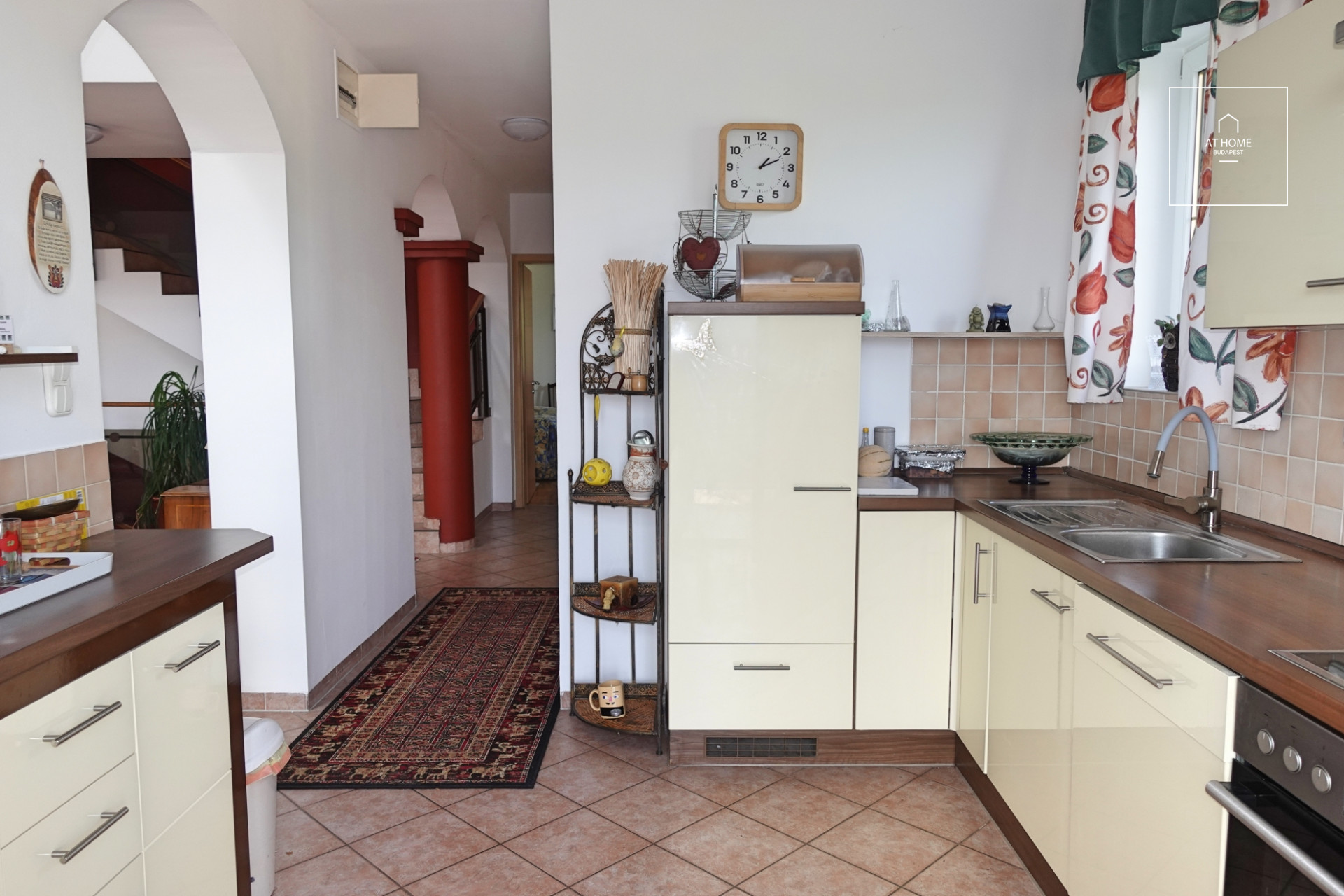 Two storey apartment in a charming detached house II/A district, Adyliget, Budapest