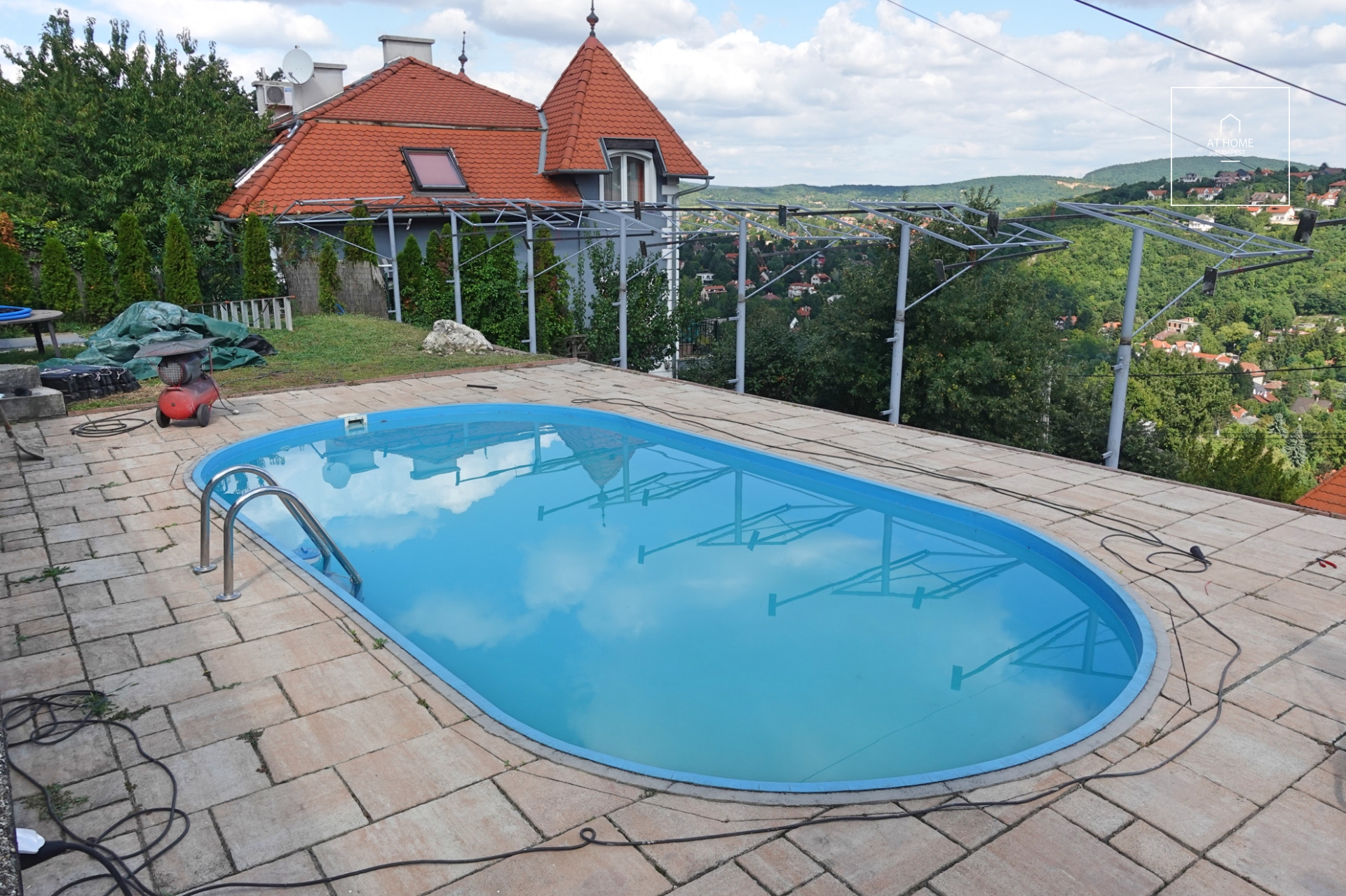 Two storey apartment in a charming detached house II/A district, Adyliget, Budapest