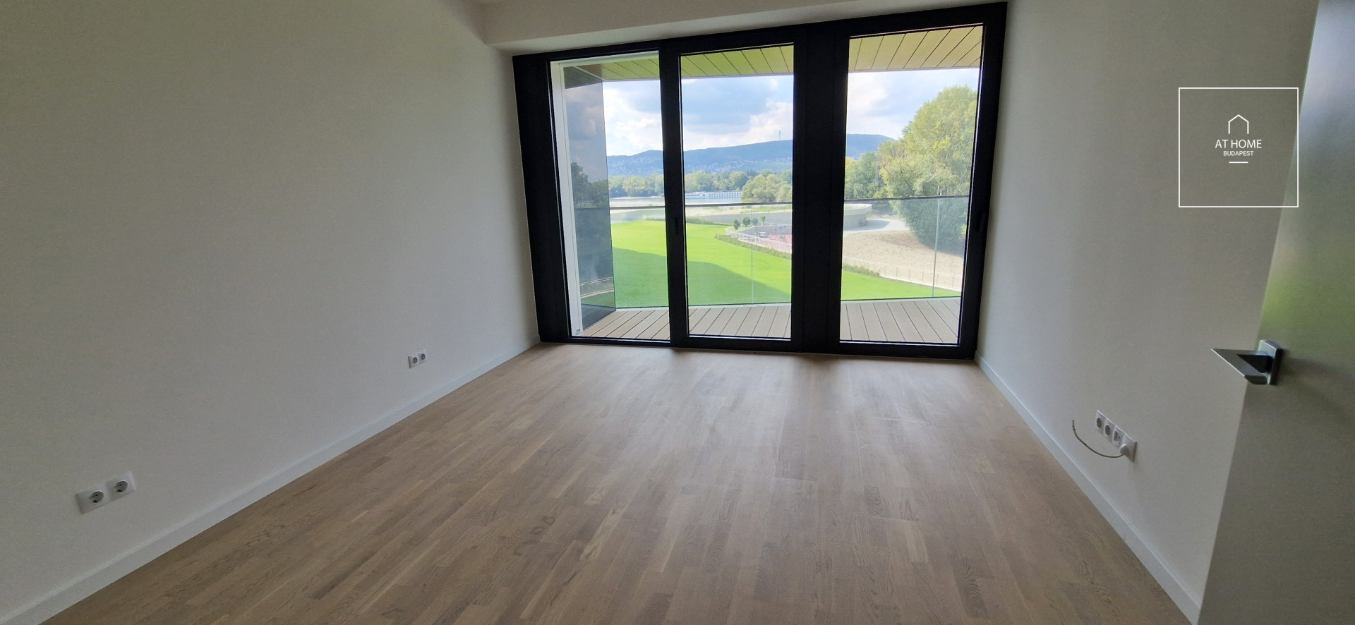 Newly built apartment in Budapest 13th District with Danube panorama