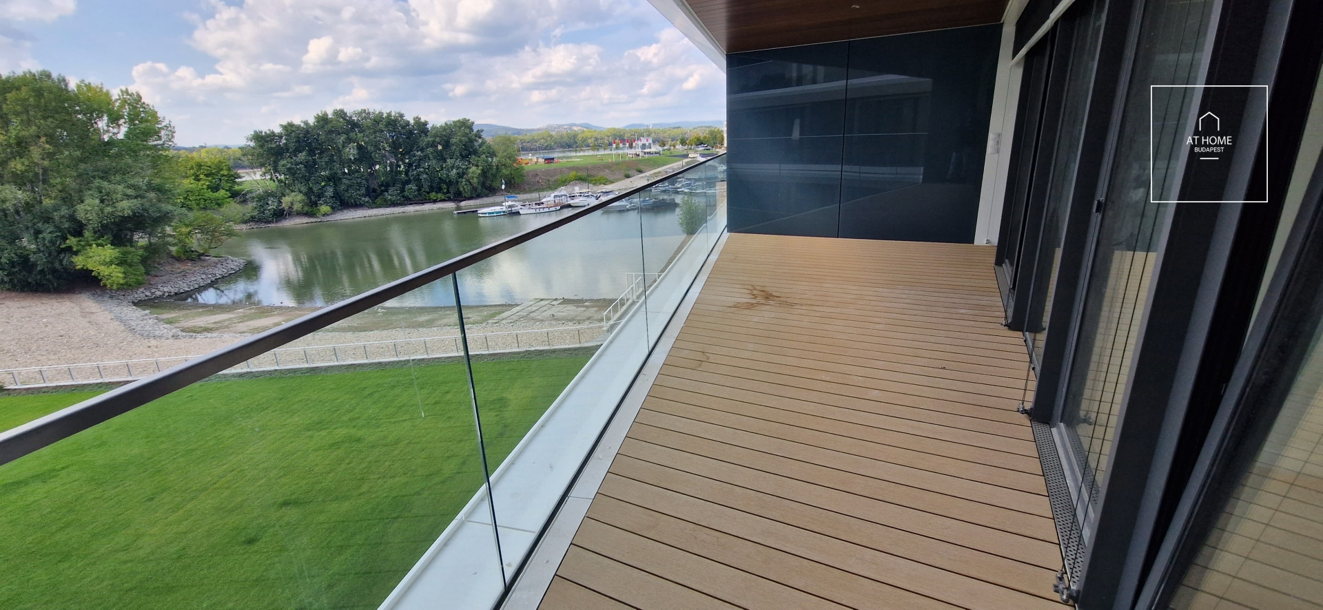 Newly built apartment  in Budapest 13th District with Danube panorama