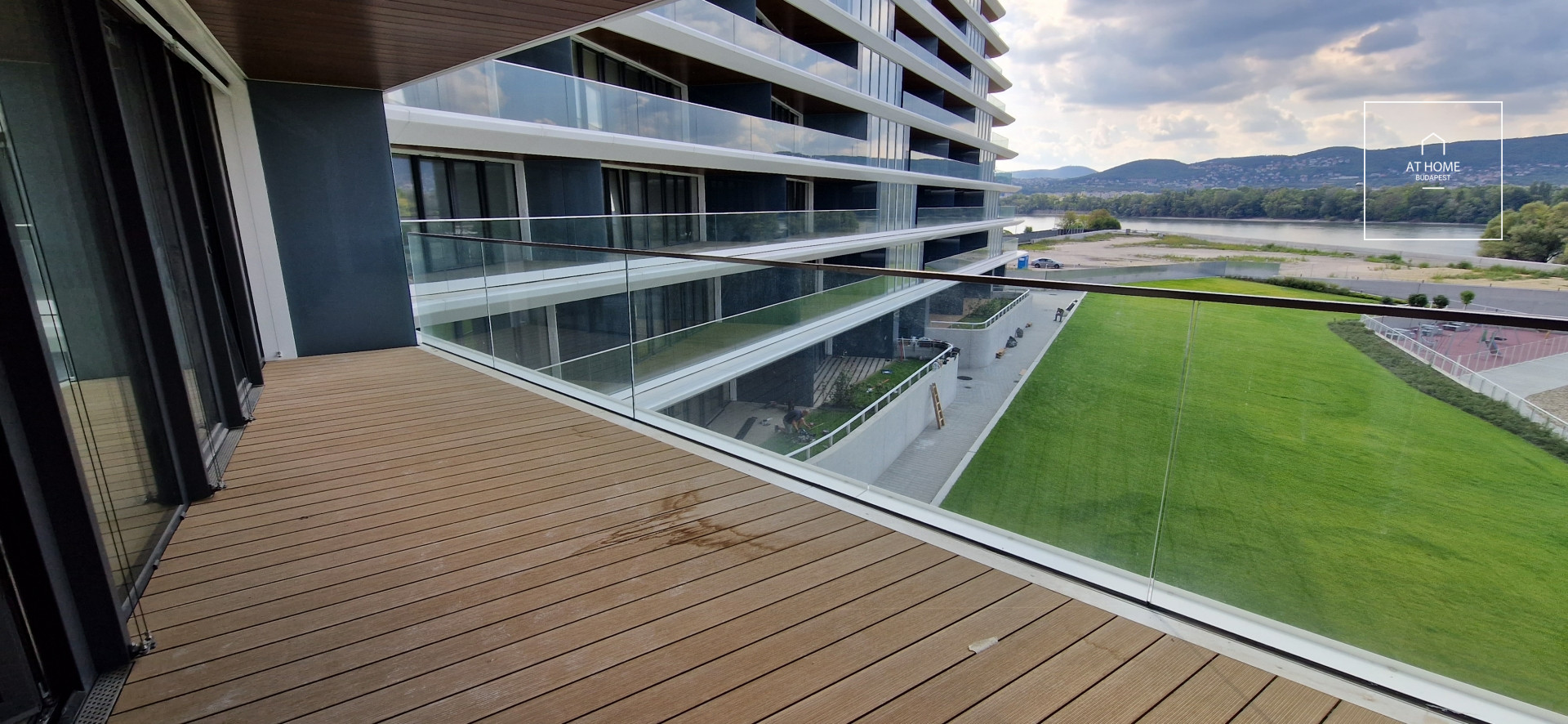 Newly built apartment  in Budapest 13th District with Danube panorama