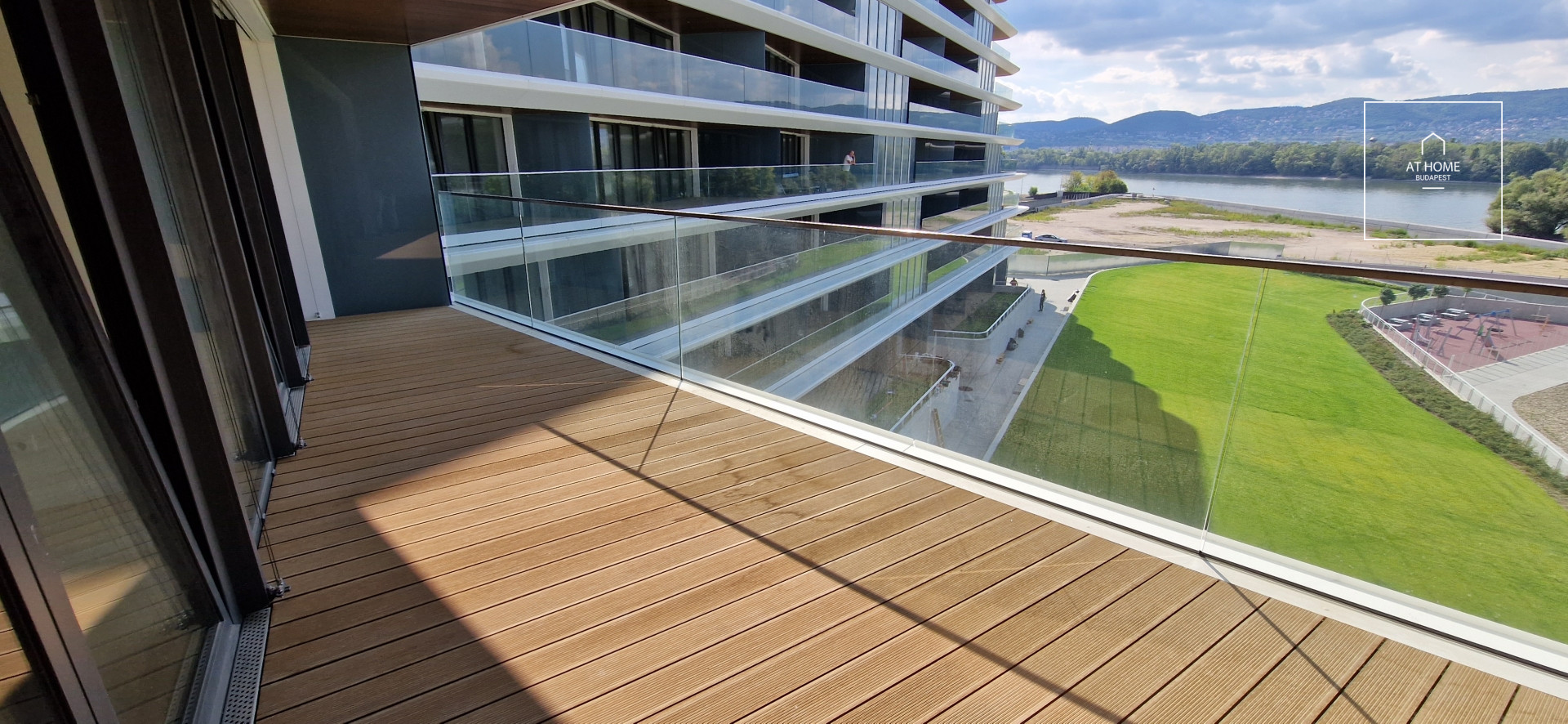 Newly built apartment in Budapest 13th District with Danube panorama