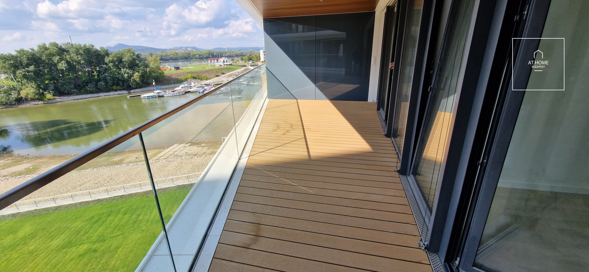 Newly built apartment in Budapest 13th District with Danube panorama