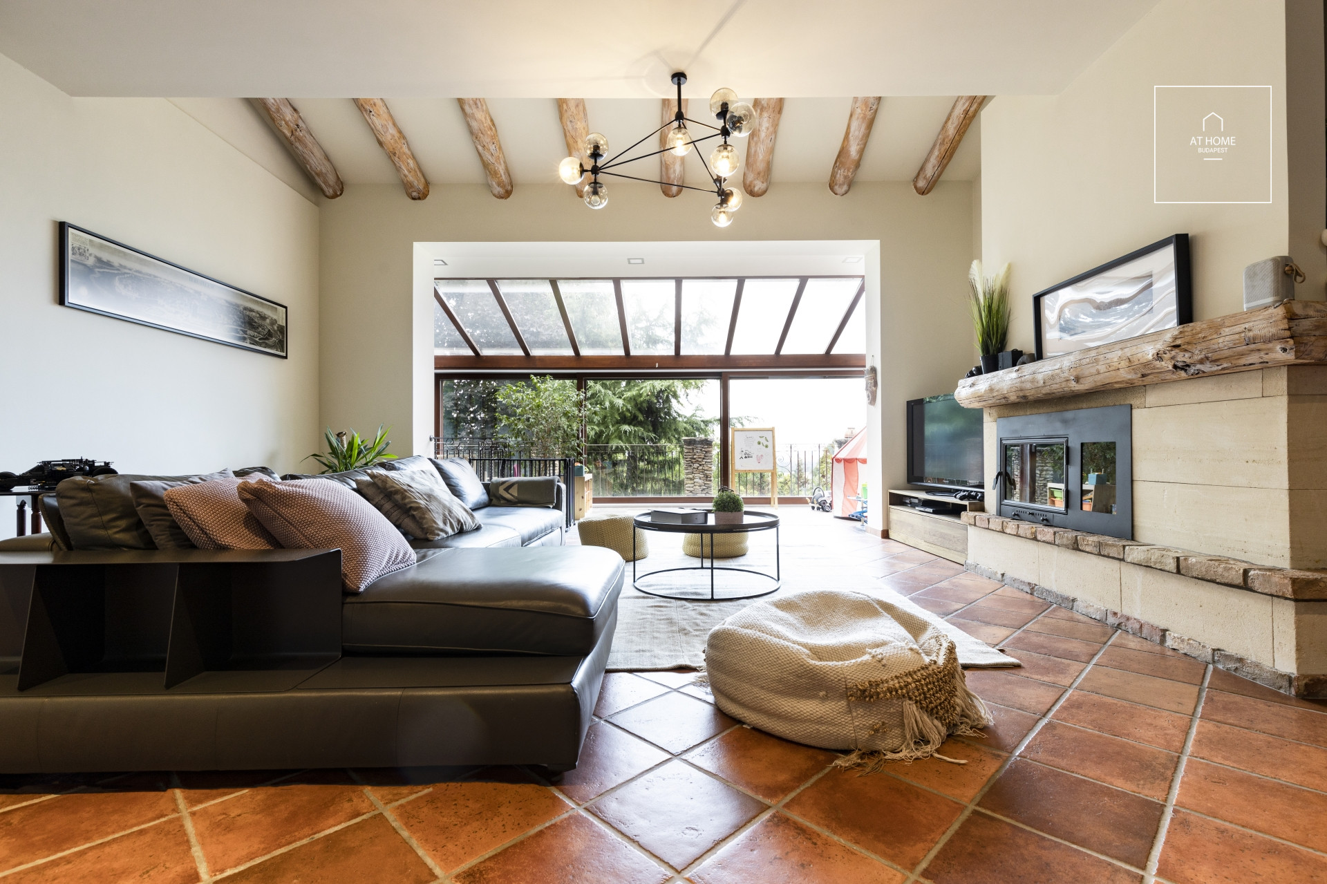 Exclusive house for sale in the 3rd district of Budapest