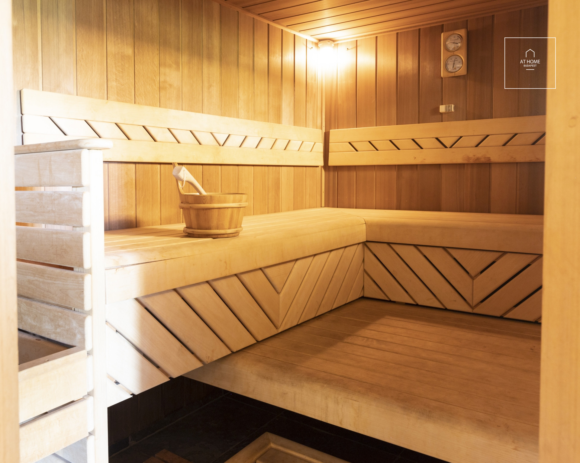 Exclusive house for sale in the 3rd district of Budapest