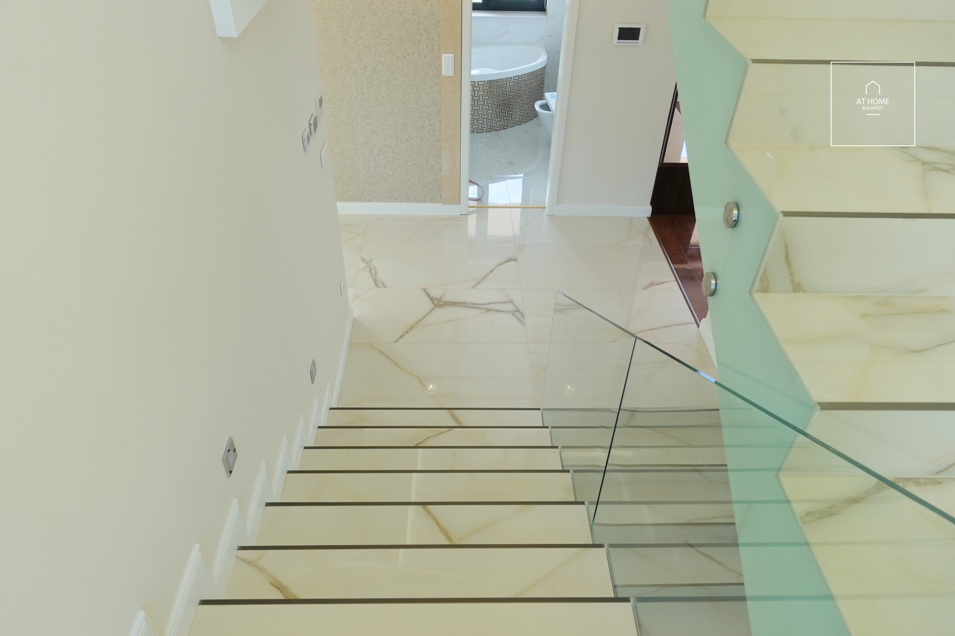 Premium Penthouse Apartment with Panoramic Terraces for Sale in Gazdagrét, Budapest