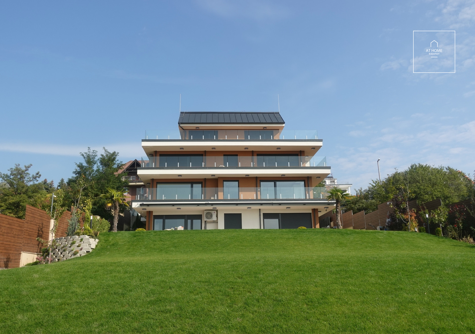 Exclusive, Like-New 3-Apartment Condominium for Sale in District XI, Gazdagrét – Premium Quality, Panoramic Views,  Pool