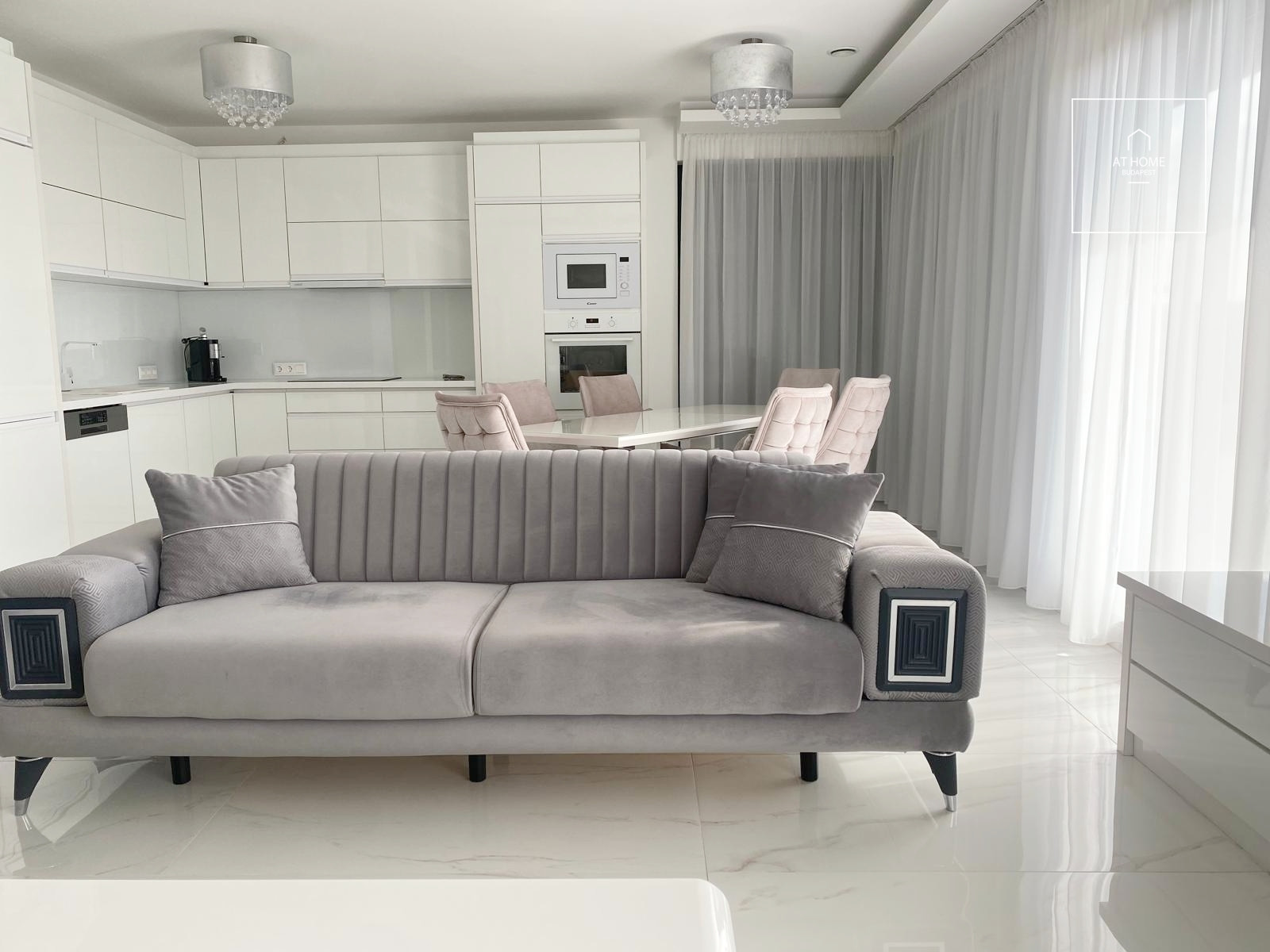 Exclusive, Like-New 3-Apartment Condominium for Sale in District XI, Gazdagrét – Premium Quality, Panoramic Views,  Pool