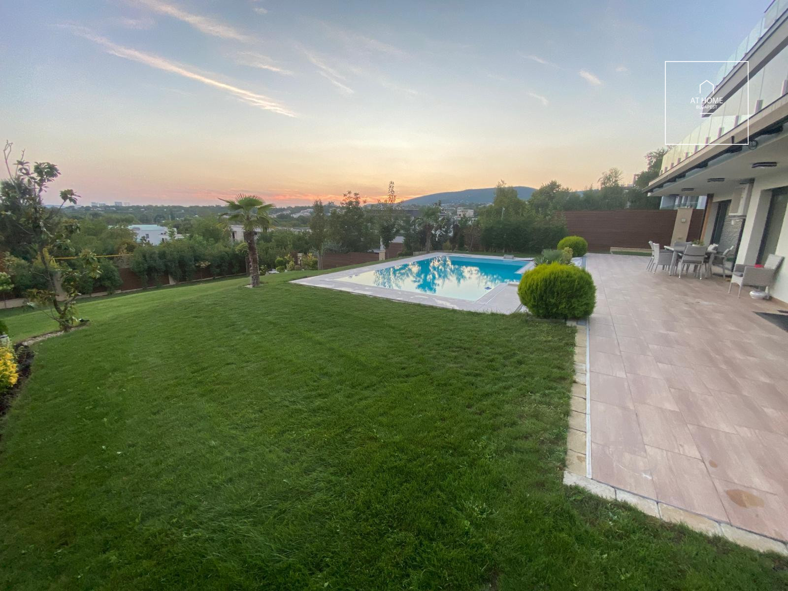 Exclusive, Like-New 3-Apartment Condominium for Sale in District XI, Gazdagrét – Premium Quality, Panoramic Views,  Pool