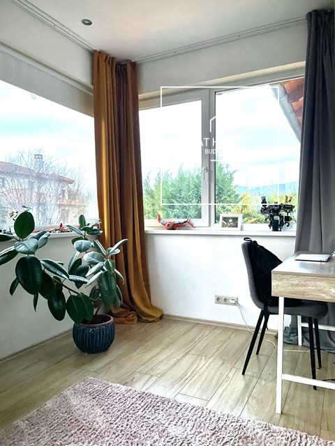 Semi-detached house for rent II/A Budapest Üröm
