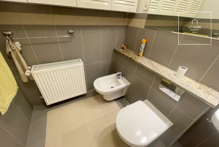 Refurbished townhouse for rent Budapest II. district