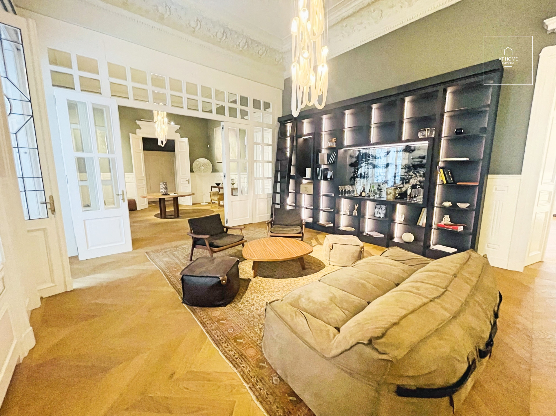 Representative luxury property for rent in Budapest VI. district