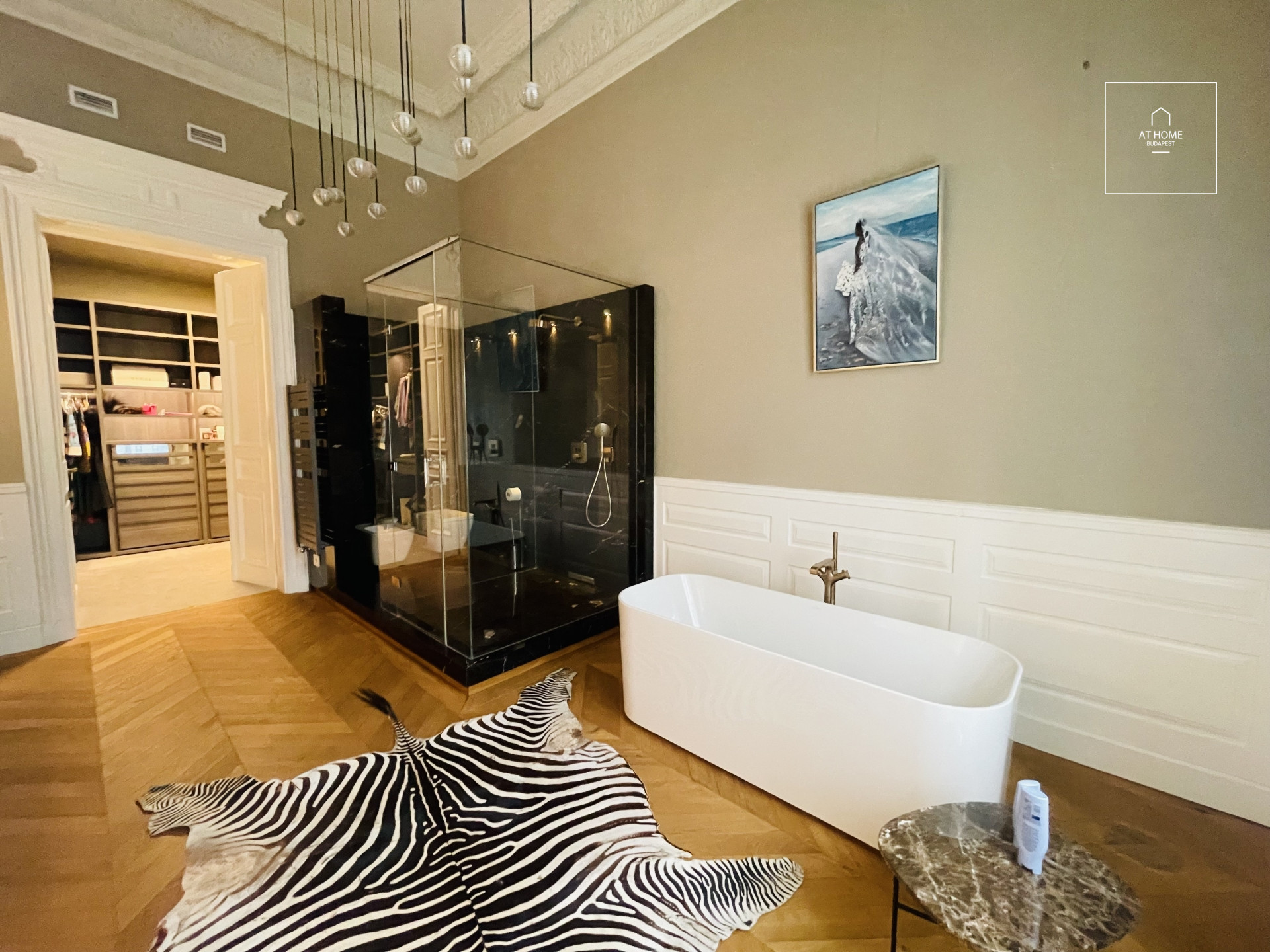 Representative luxury property for rent in Budapest VI. district