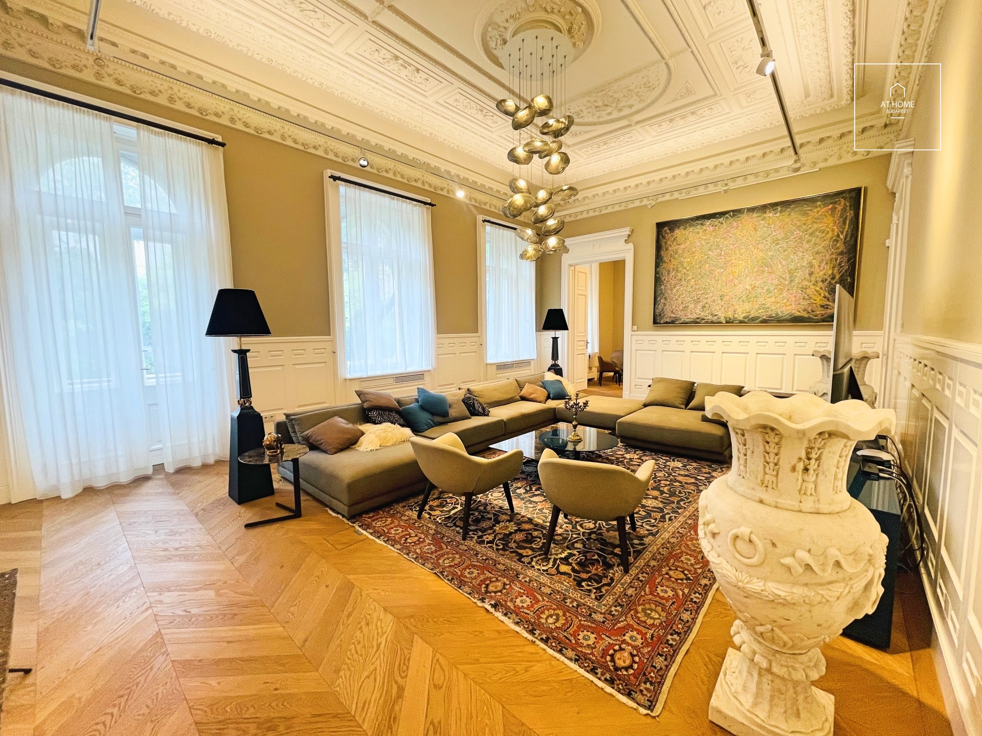 Representative luxury property for rent in Budapest VI. district